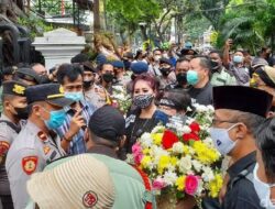 Tolak Formula E 2022, Sejumlah Orang Datangi Gedung DPRD DKI