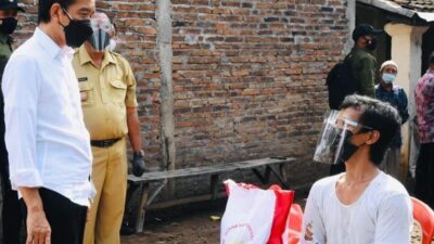Presiden Joko Widodo Tinjau Kegiatan Vaksinasi di Deli Serdang Sumatera Utara