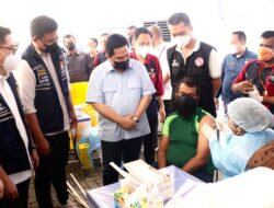 Menteri BUMN dan Ketua Kadin Indonesia, Bobby Nasution Tinjau Vaksinasi Massal di Medan Polonia