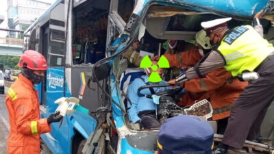 Gubernur Diminta Segera Evaluasi BLU TransJakarta