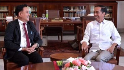 Saran Yusril Kepada Jokowi Terkait MK Perintahkan Revisi UU Cipta Kerja