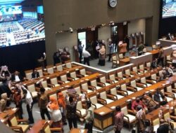 Dukung Tolak Kenaikan Harga BBM Subsidi, F-PKS DPR ‘Walk Out’ dari Paripurna