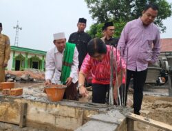 Irma Suryani Kunjungi Korban Banjir di Kabupaten Ogan Ilir Sumatera Selatan