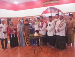 Irawati Djoni Lubis Lantik Pengurus DKM Masjid Banyu Biru LAI